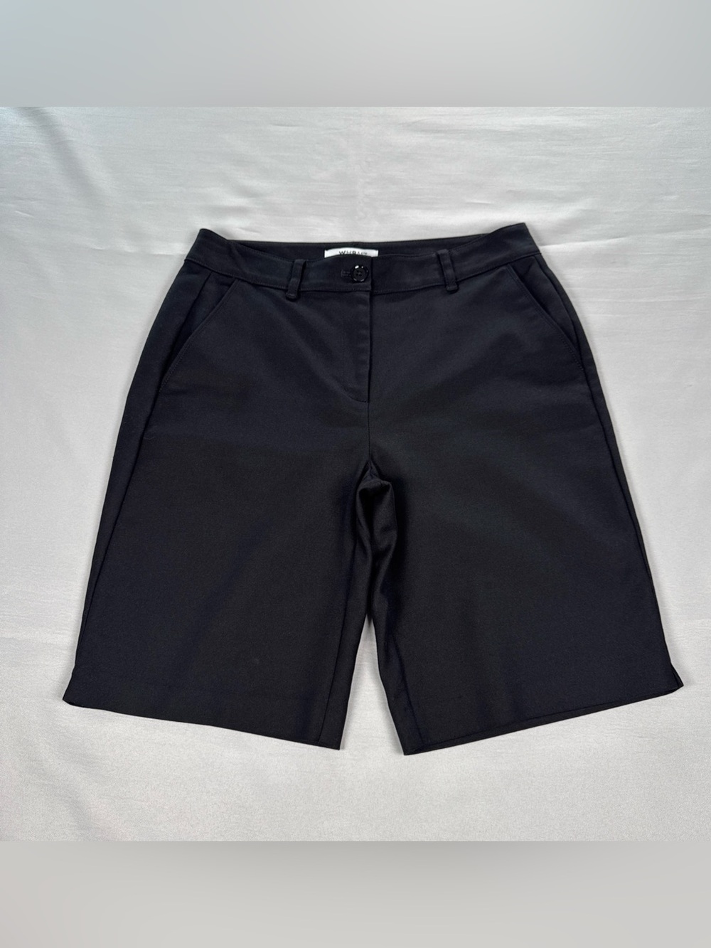 White House Black Market Black Bermuda Shorts Womens 4 Flat Front Dress 9.5" Ins